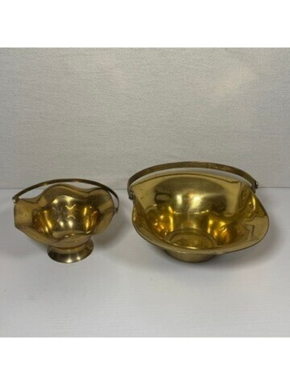 Vtg Brass Decorative Bowls with Moveable Handles Set of 2 Small and Medium India